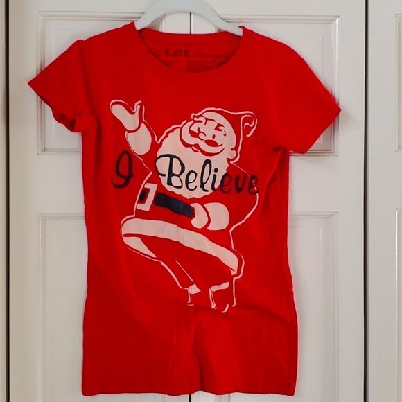 Holiday Shirt, %100 Cotton, Size M, Super Soft and Cute! NWOT! - Picture 1 of 4